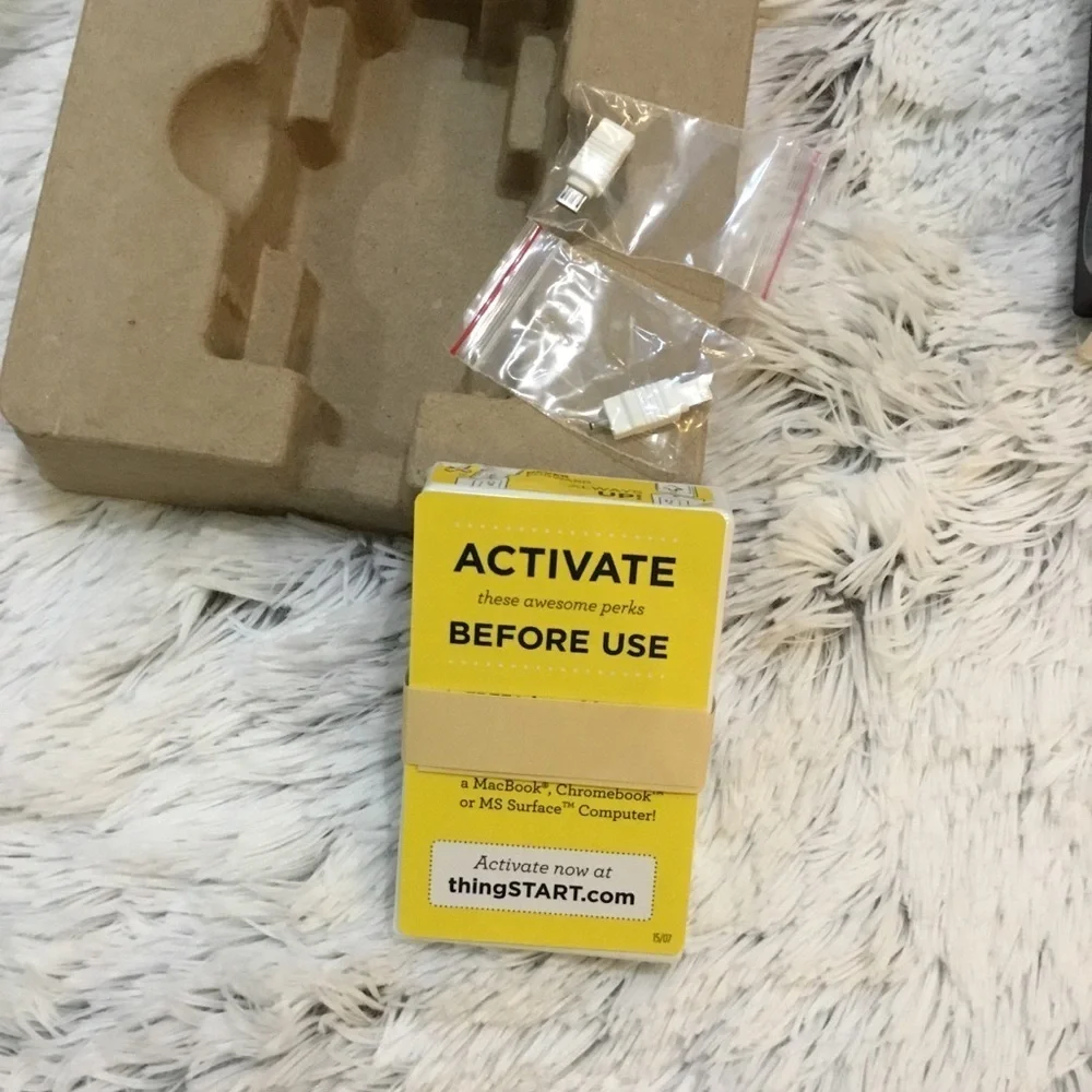 thingCHARGER with interchangeable tips New in box Wire-less
